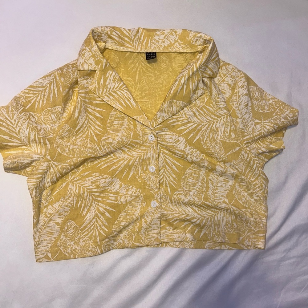 Yellow Tropical Print Women's Top cropped- medium